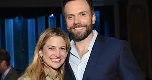 Sarah Williams Joel McHales You Wanted To Know About Sarah Williams, Joel McHale?s Wife.