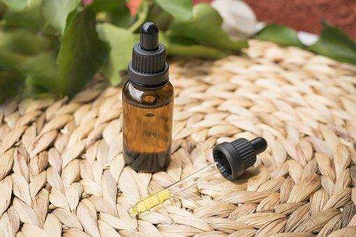cbd oil 5358403 340 11zon CBD
